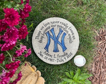 MLB New York Yankees Personalized Round Garden Stone